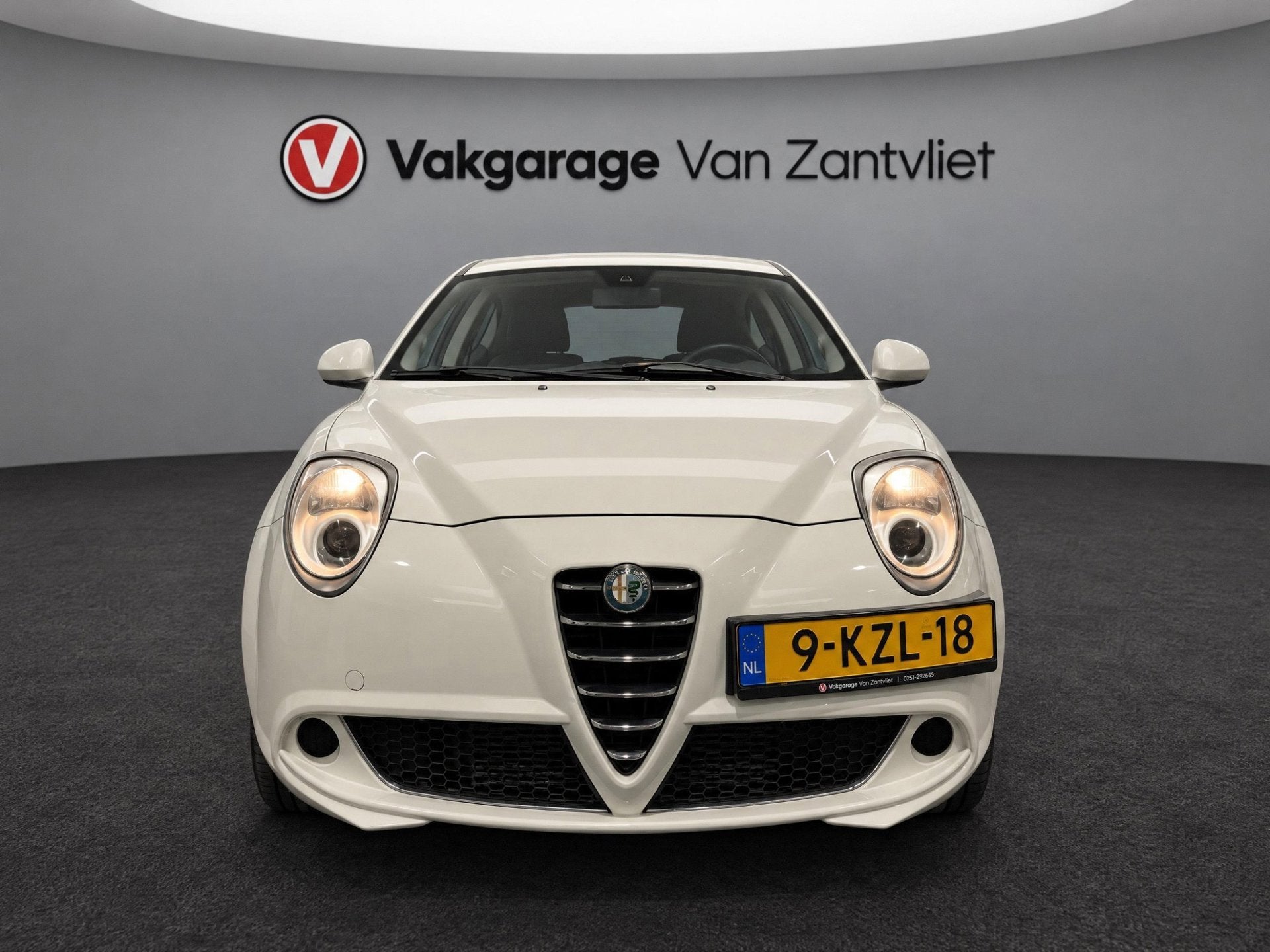 Alfa Romeo MiTo 0.9 TwinAir SBK (12 mnd BOVAG-garantie), Auto's, Gebruikt, Zwart, Origineel Nederlands, Handgeschakeld