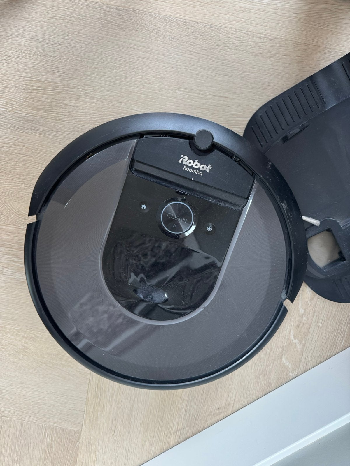 Roomba i8 robotstofzuiger met app, Witgoed en Apparatuur, Stofzuigers, Ophalen of Verzenden, Zo goed als nieuw, Robotstofzuiger