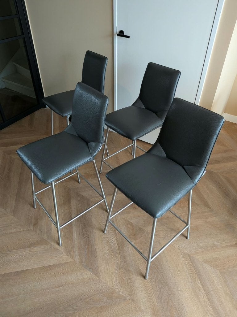 4 stuks XOOON Stoelen, Ophalen, Draaibaar, 60 tot 90 cm, Zo goed als nieuw
