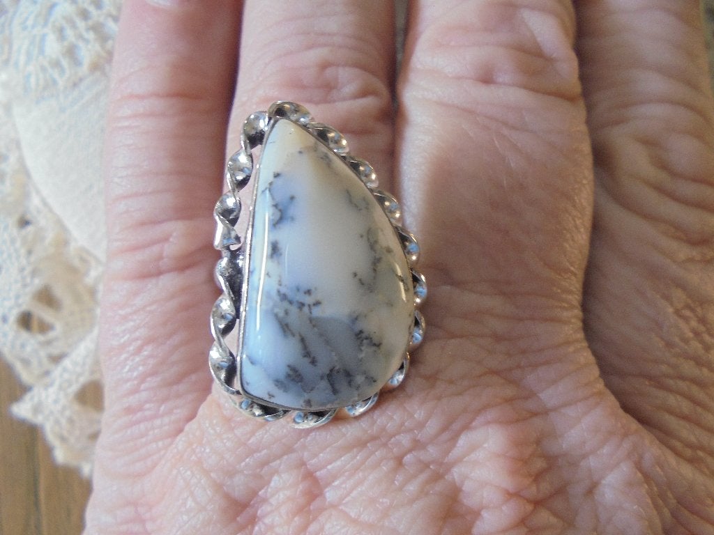 Ring driehoek creme/bruin verstelbaar 925 zilver, Ophalen of Verzenden, Zo goed als nieuw, 17 tot 18, Dame