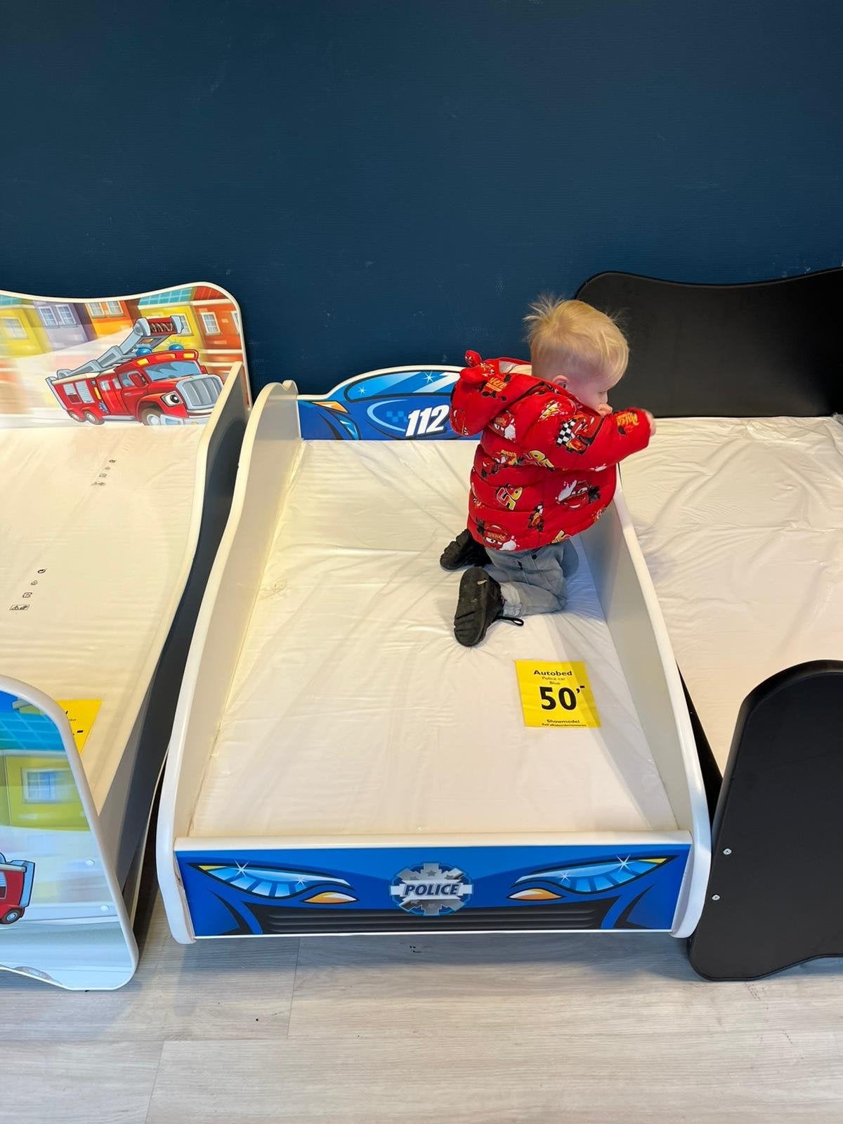 Autobed Politie - Kinderbed met Gebruikssporen, Ophalen, Gebruikt, Minder dan 140 cm, Matras