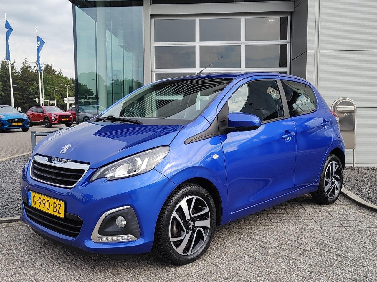 Peugeot 108 1.0 e-VTi Allure 59000km | Navigatie | LM Velgen, Gebruikt, 4 stoelen, Bedrijf, Handgeschakeld