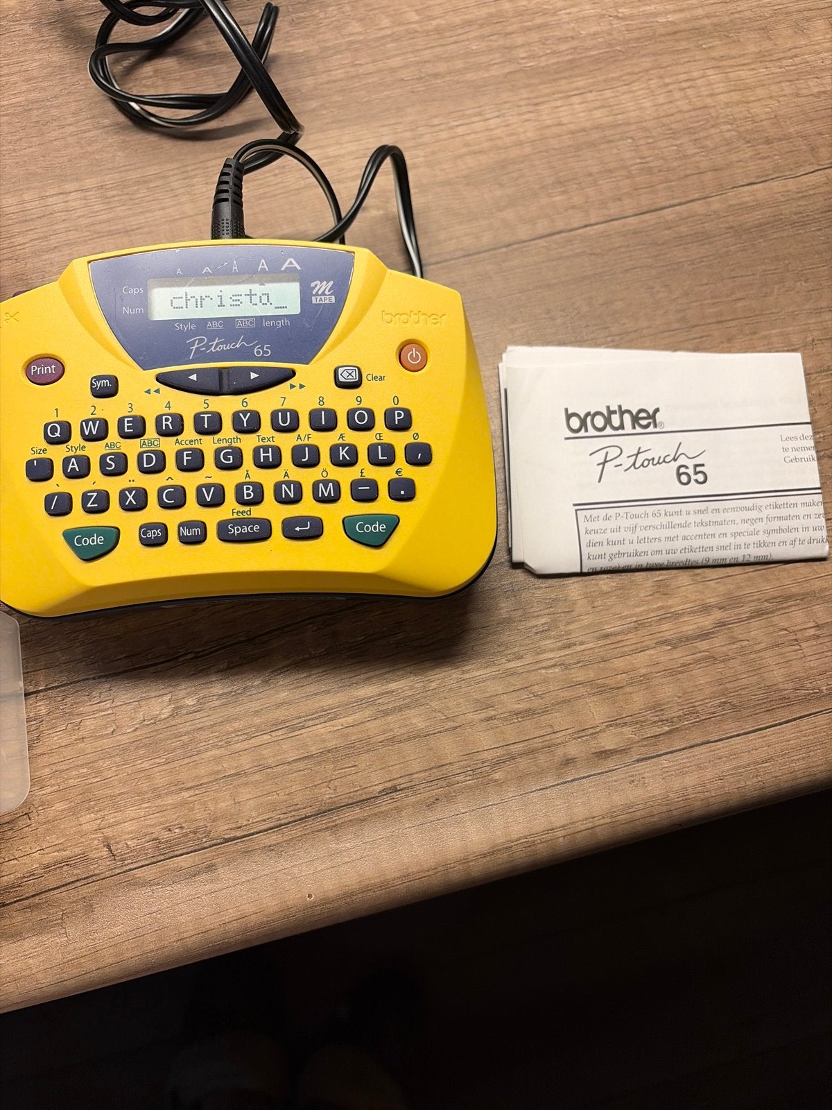 Brother P-touch 65 Labelprinter - Zo goed als nieuw, Geel, Gereedschap of Toebehoren, Ophalen of Verzenden, Zo goed als nieuw