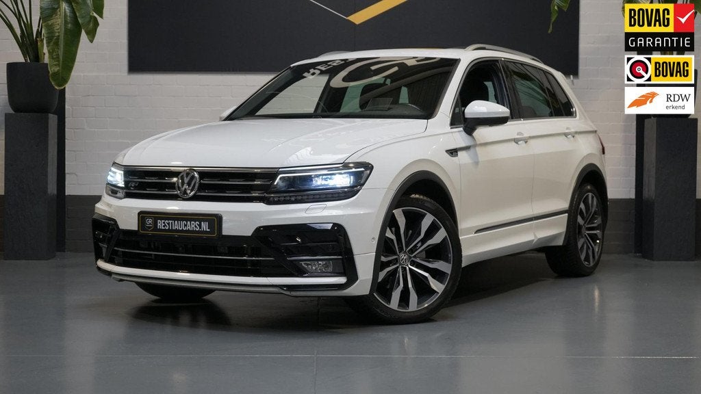 Volkswagen Tiguan 2.0 TSI 3x R-Line AUTOMAAT-360 CAM-ACC-HUD, Auto's, Volkswagen, Automaat, Gebruikt, 4 cilinders, 1984 cc