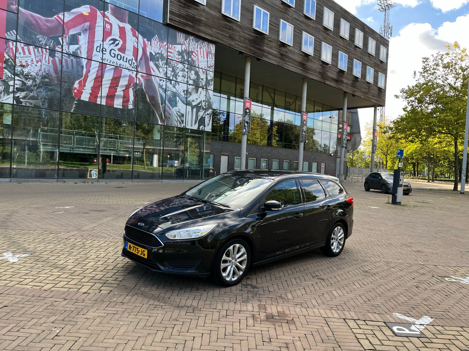 Ford Focus 1.0 Ecoboost 74KW Wagon 2015 Zwart, Auto's, 100 pk, Zwart, Handgeschakeld, Particulier