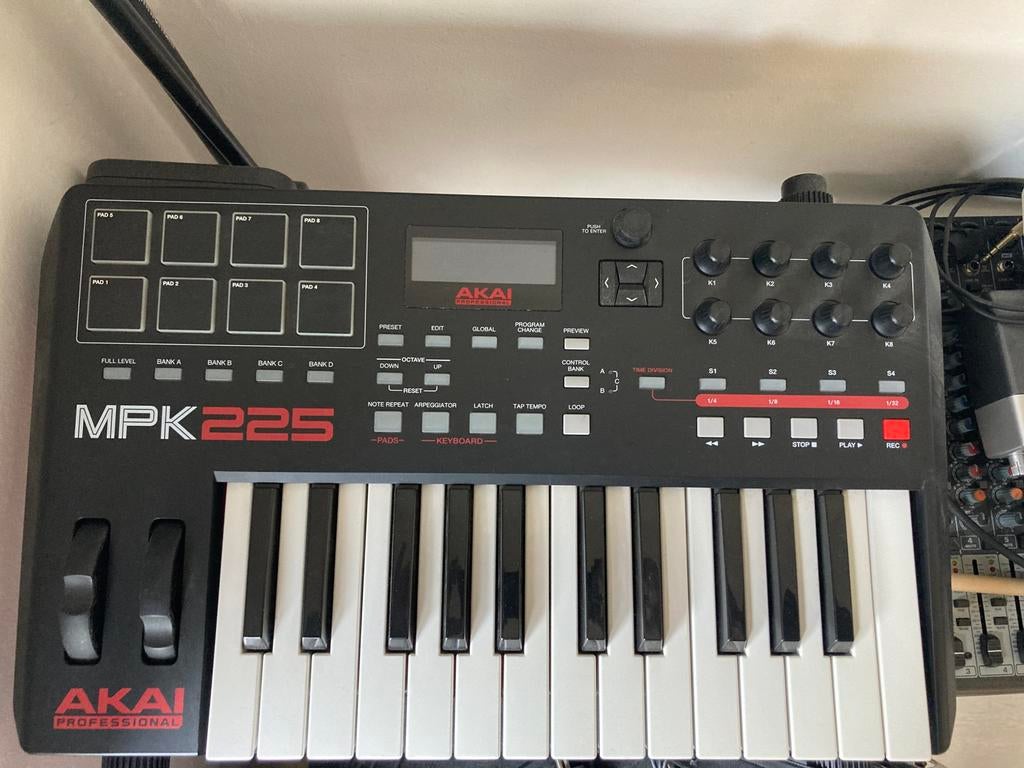 Akai MPK225, Ophalen, Nieuw, Overige aantallen, Overige merken