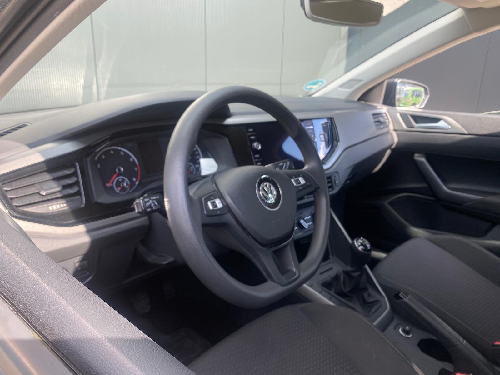Volkswagen Polo 1.0 MPI 74pk CRUISE AIRCO CARPLAY PARKEERSEN, Auto's, 1005 kg, 74 pk, Bedrijf, Handgeschakeld
