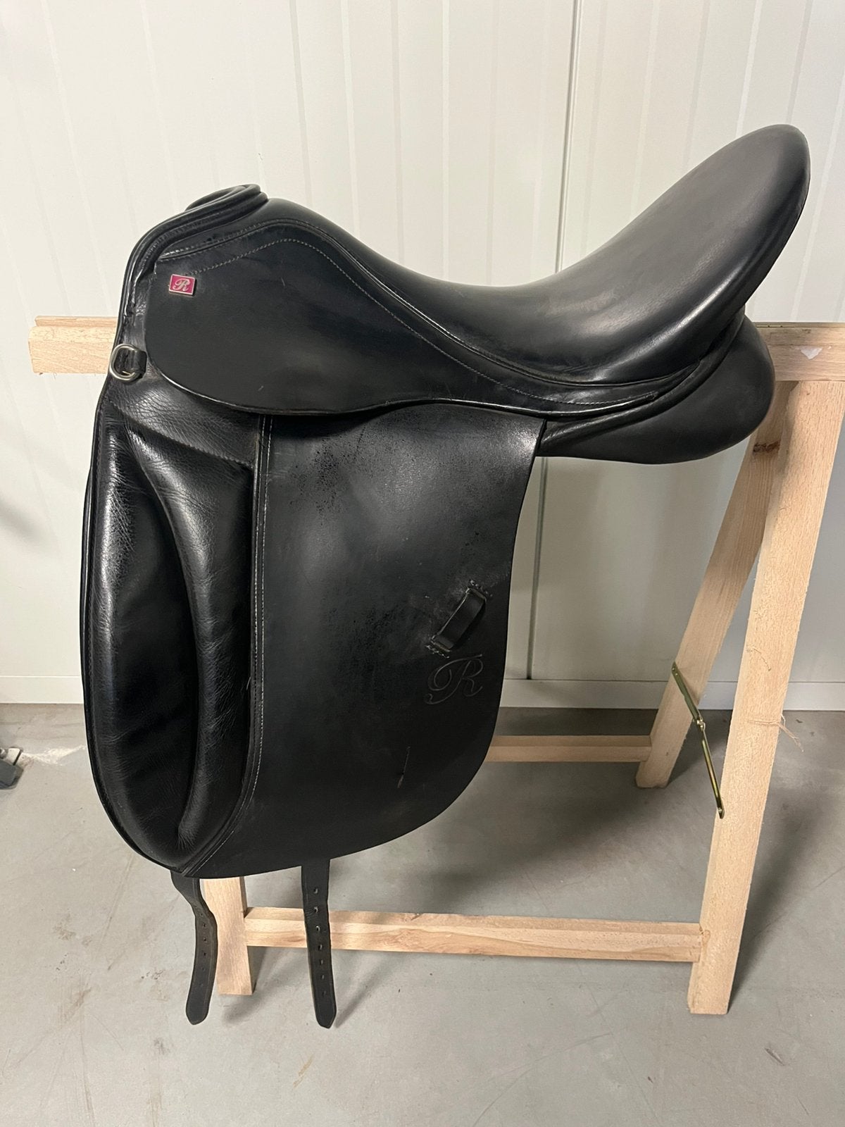 Rossner dressuurzadel 18 inch, Dieren en Toebehoren, Paarden en Pony's | Zadels, Dressuur, ., XL (18 inch of meer), Ophalen of Verzenden