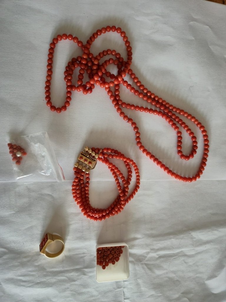 Exclusieve set van echt bloedkoraal, Ophalen of Verzenden, Gebruikt, Rood, Goud