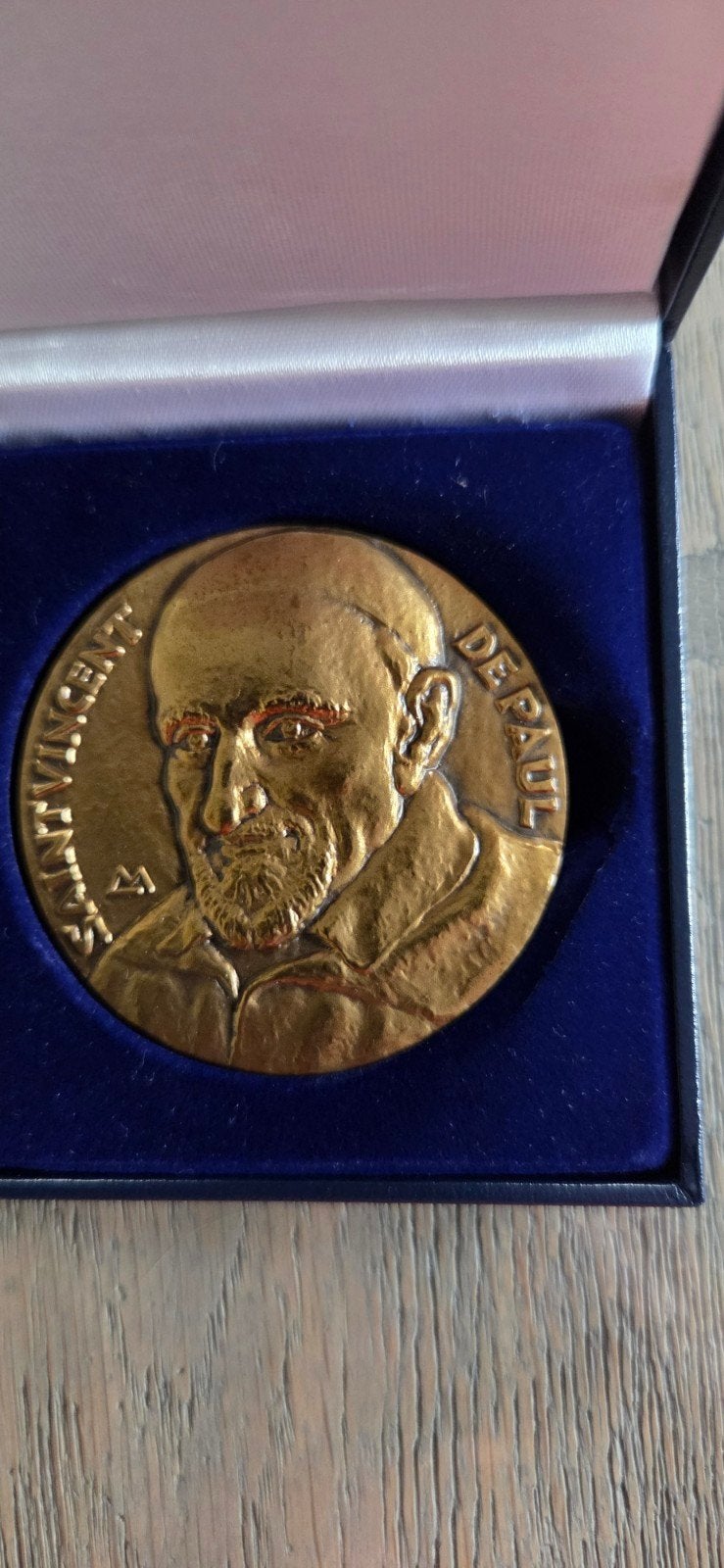 bronzen penning St Vincente Paulo, Postzegels en Munten, Ophalen of Verzenden, Brons