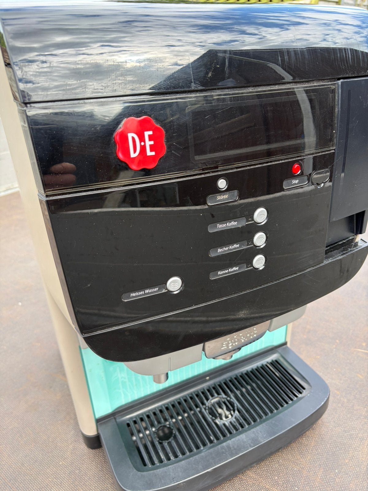 Douwe Egberts cafitesse defect, Ophalen, Afneembaar waterreservoir, Koffiepads en cups, 10 kopjes of meer