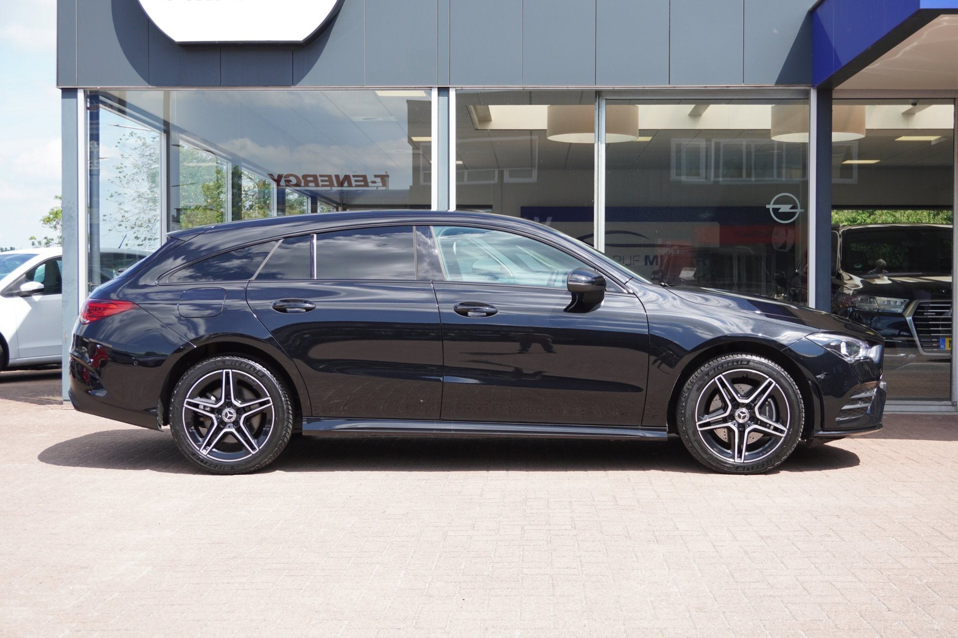 Mercedes-Benz CLA-klasse Shooting Brake 250 e Business Solut, Auto's, CLA, Gebruikt, 4 cilinders, Zwart