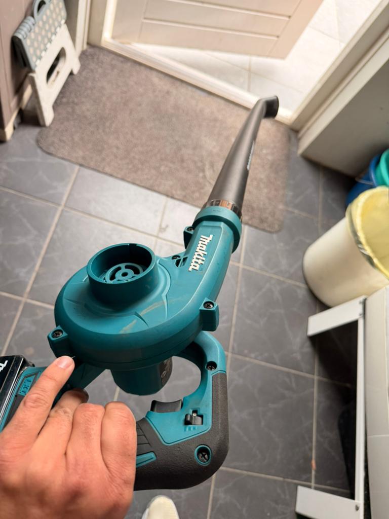 Makita bladblazer met accu, Ophalen, Zo goed als nieuw, Accu