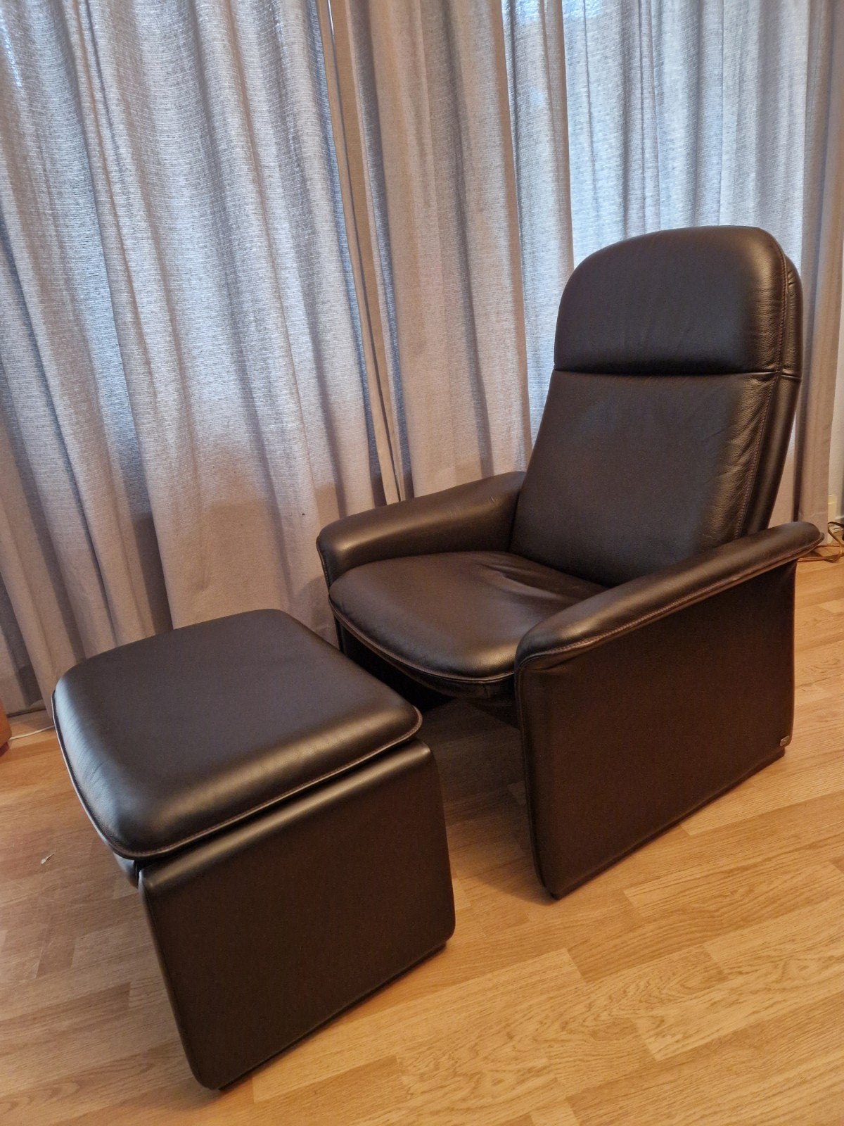 Desede DS50 met hocker, Huis en Inrichting, Fauteuils, 75 tot 100 cm, Ophalen of Verzenden, Zo goed als nieuw, Desede