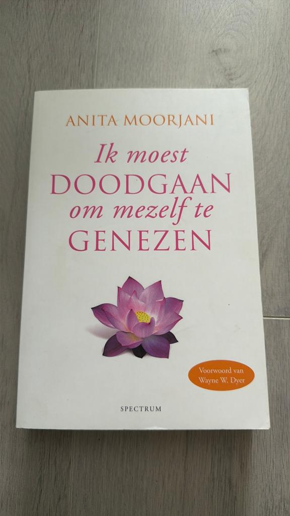 Anita Moorjani - Ik moest doodgaan om mezelf te genezen, Boeken, Achtergrond en Informatie, Ophalen of Verzenden, Zo goed als nieuw