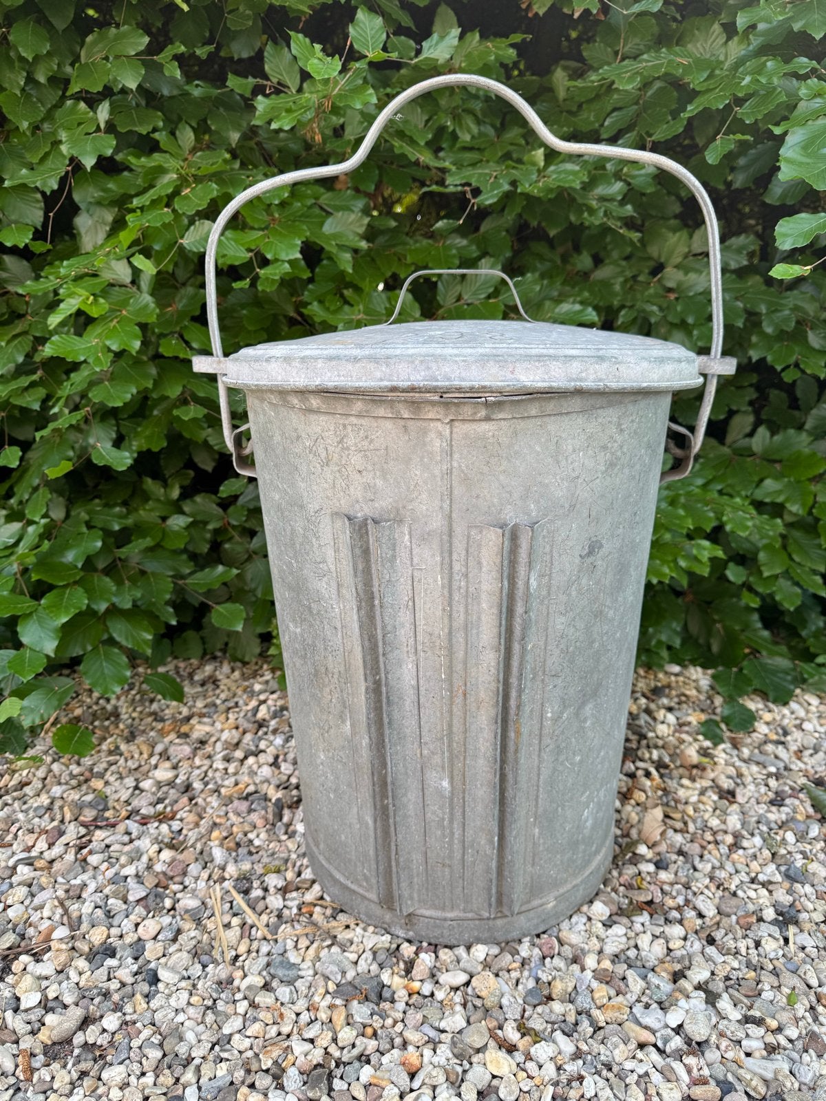 Vintage Zinken Vuilnisbak met Deksel en Handvat - Putte 298, Antiek en Kunst, Curiosa en Brocante, Ophalen