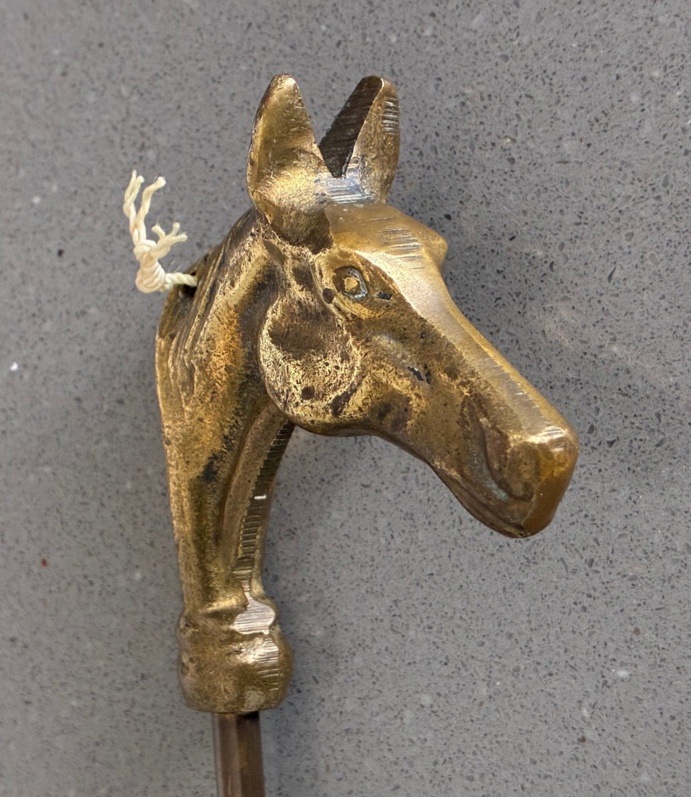 Oude messing schoenlepel met handvat van paardenkop, Ophalen of Verzenden