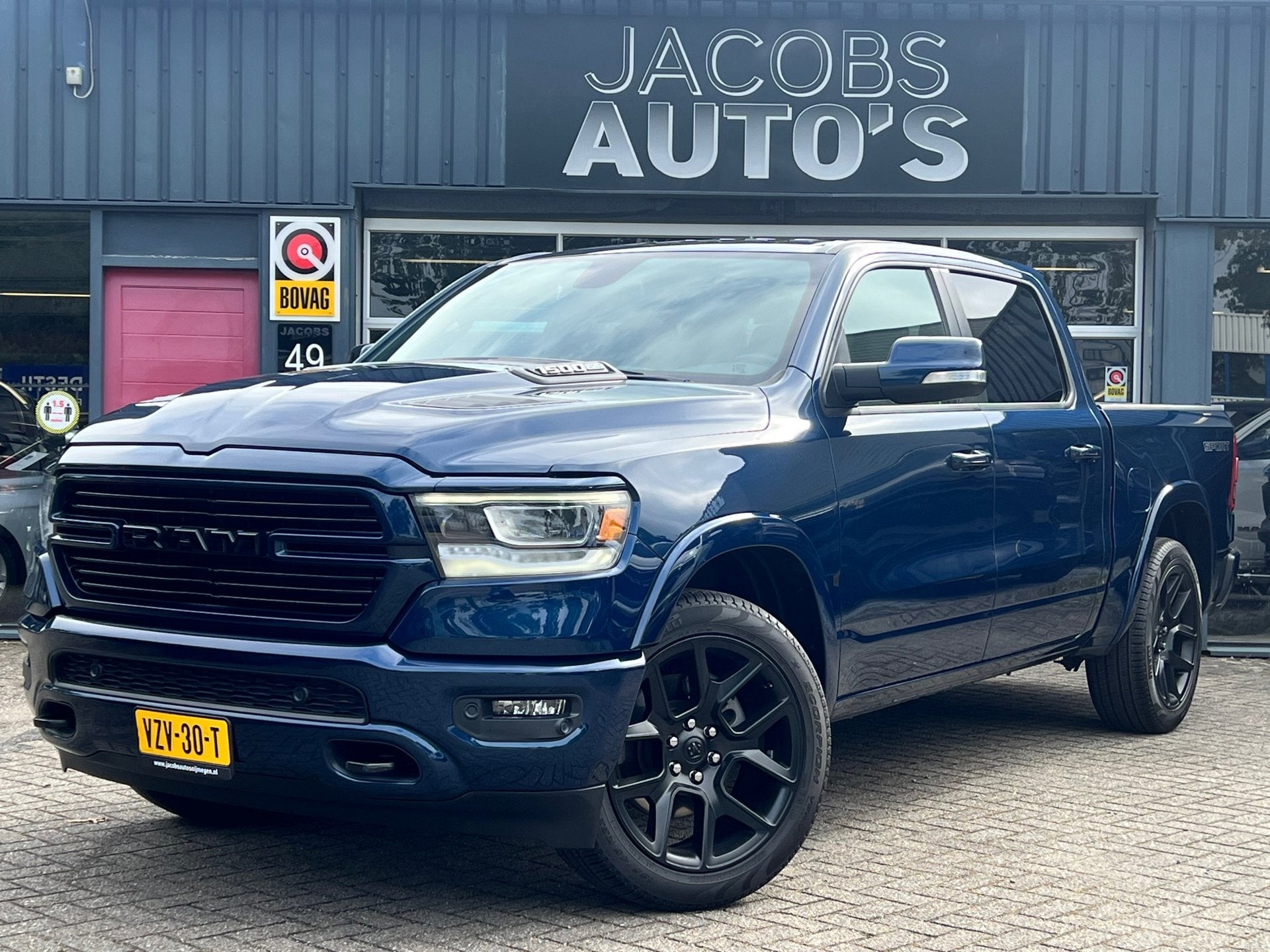 Dodge Ram 1500 5.7 V8 4x4 Crew Cab Sport, Automaat, 2361 kg, Gebruikt, 5654 cc