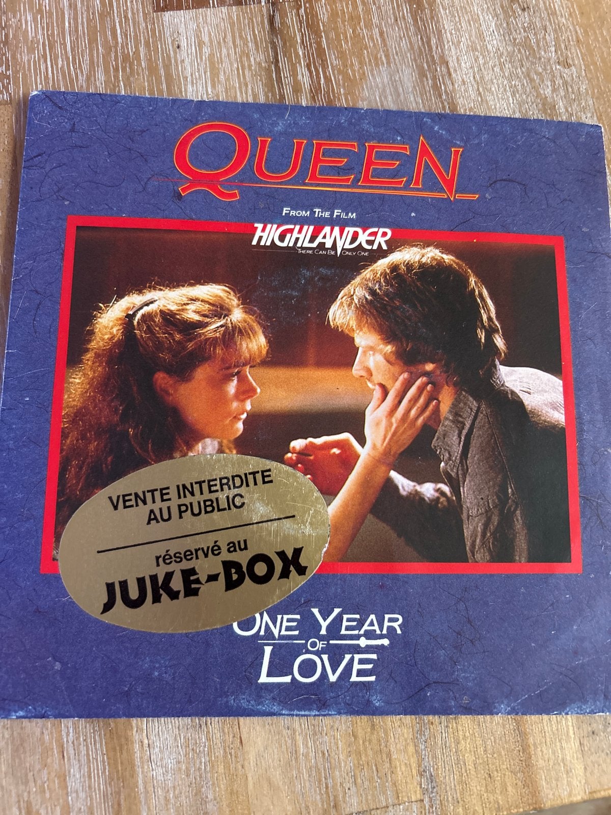 Queen - One Year Of Love - Franse Jukebox Persing, Gebruikt, Originele persing, 7 inch, Ophalen of Verzenden