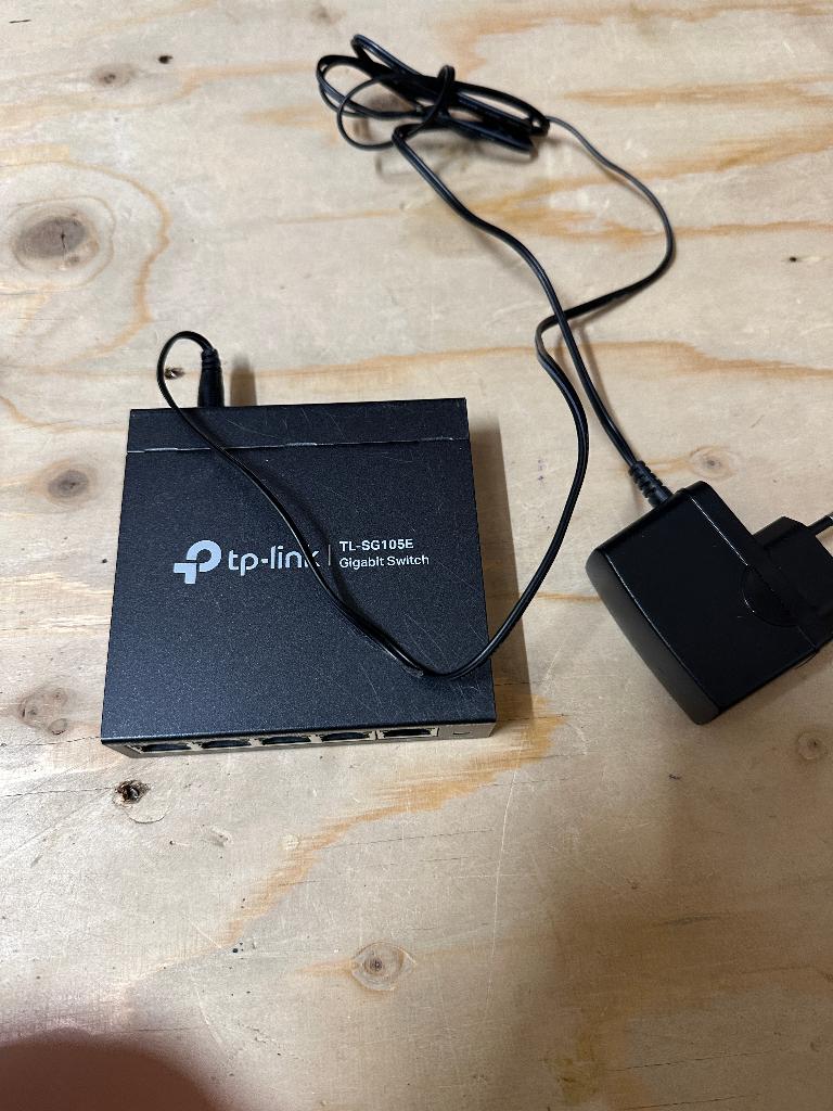TP-Link TL-GS105E 5 port gigabit easy smart switch, Ophalen of Verzenden, Zo goed als nieuw