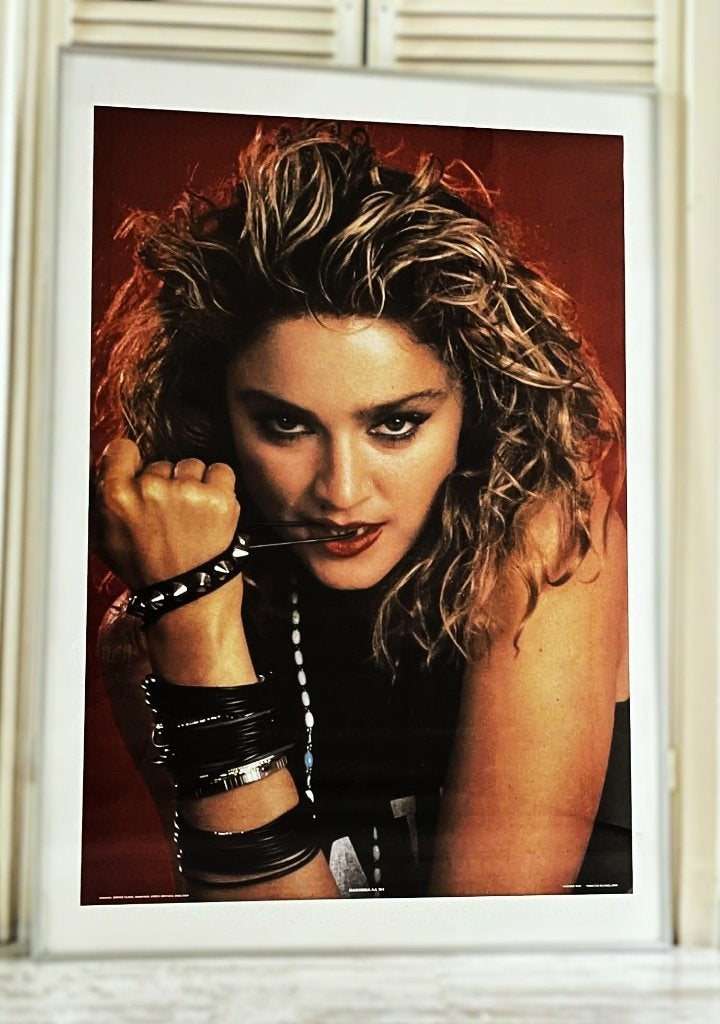 Madonna - Retro Promo Poster, Size 62 x 88, Verzamelen, Ophalen of Verzenden, Zo goed als nieuw, Poster, Artwork of Schilderij