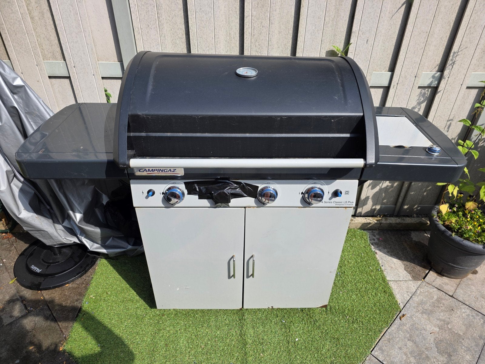 Gas bbq met extra pit. Incl.pizza steen., Ophalen, Gebruikt
