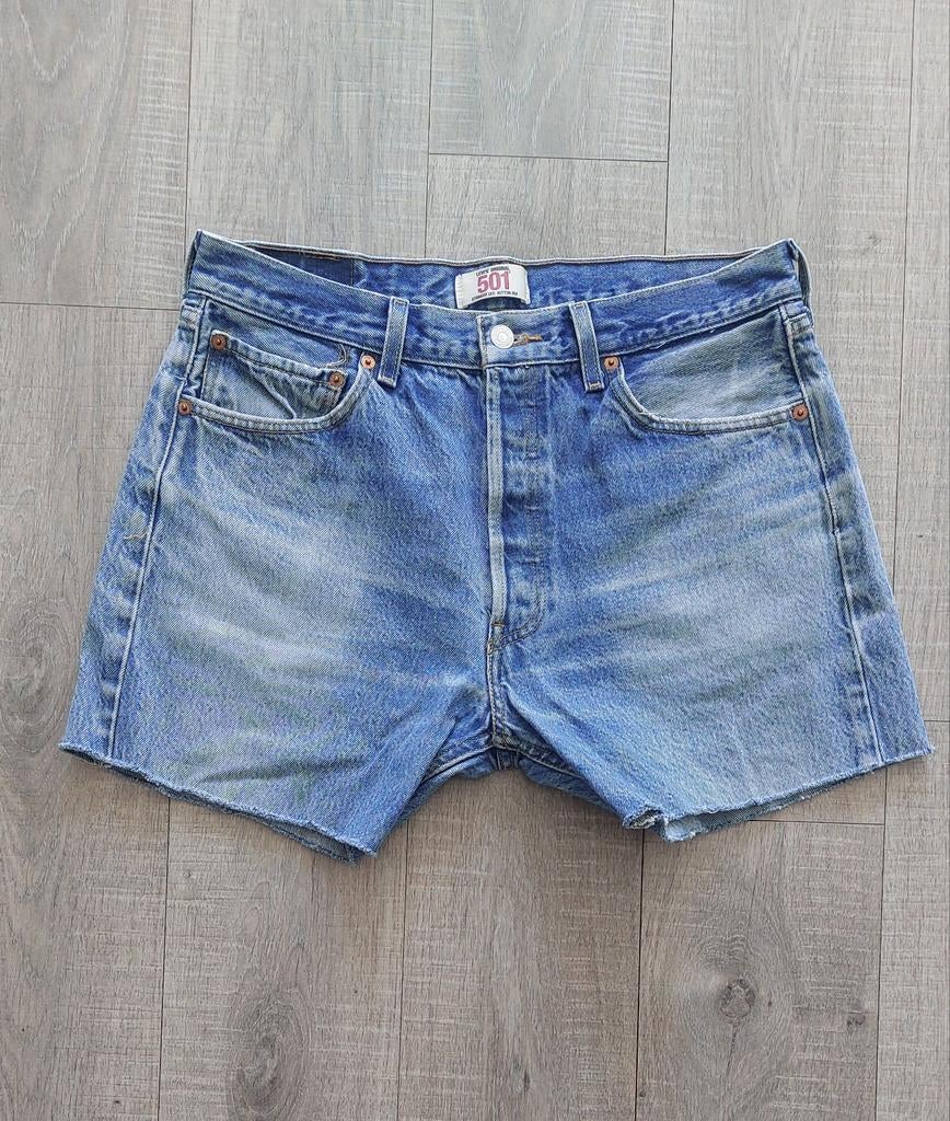 Vintage Levis 501 denim shorts, Blauw, Ophalen of Verzenden, W30 - W32 (confectie 38/40), Gedragen