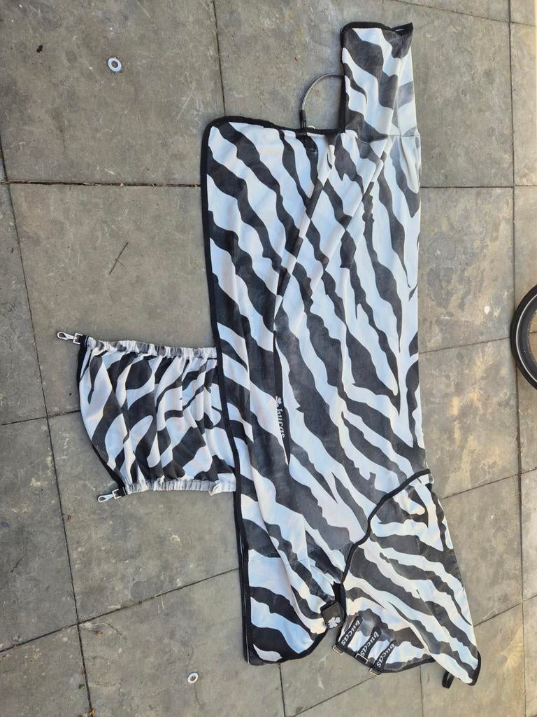 Mt 185 Bucas vliegendeken buss-off Zebra Full nek 135 72 6.0, Dieren en Toebehoren, Paarden en Pony's | Dekens en Dekjes, Ophalen of Verzenden