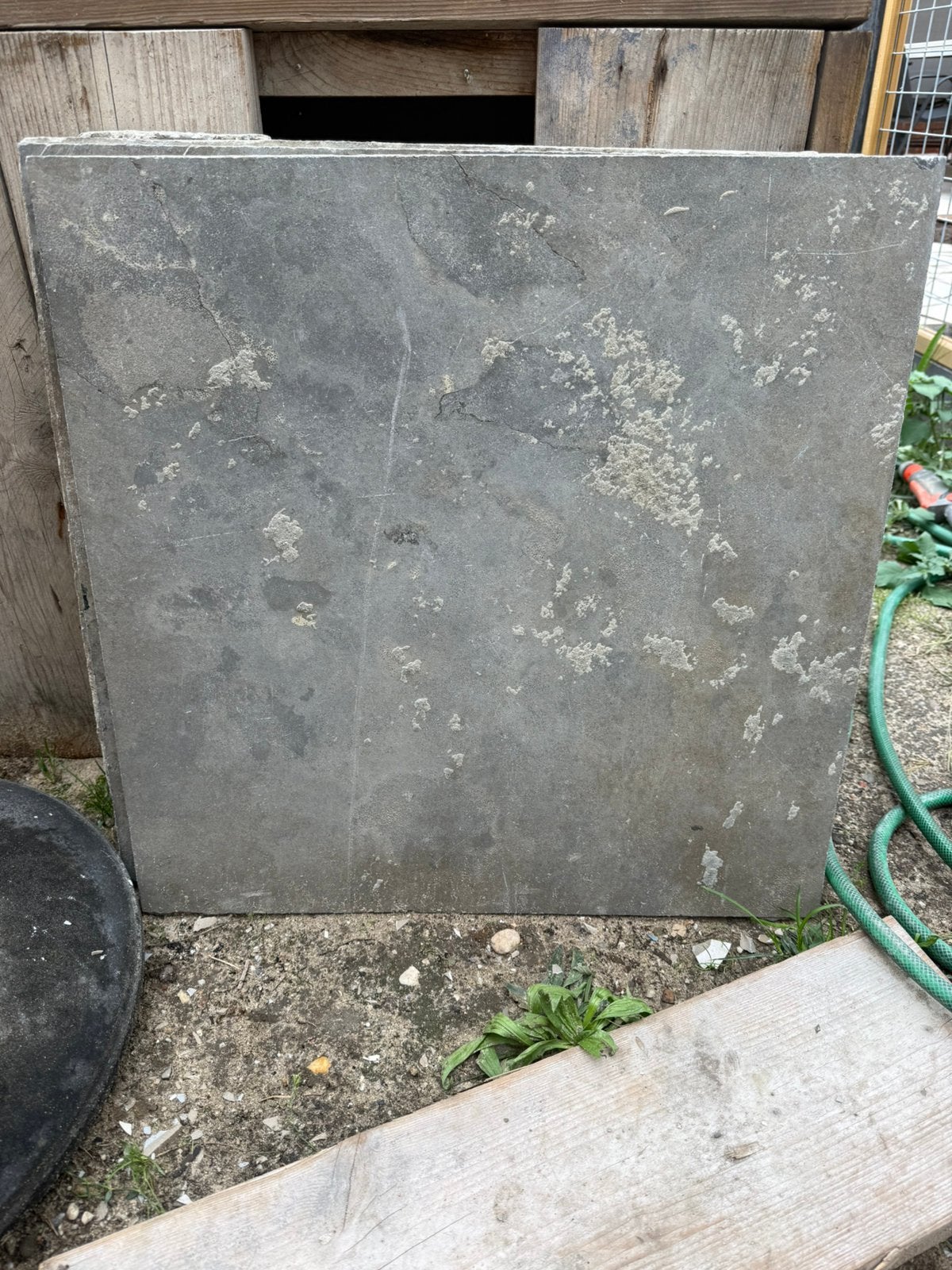 Gratis af te halen 6 hardstenen tegels 60x60 3 cm dik, Ophalen, 60 cm of meer, Gebruikt, Minder dan 5 m²