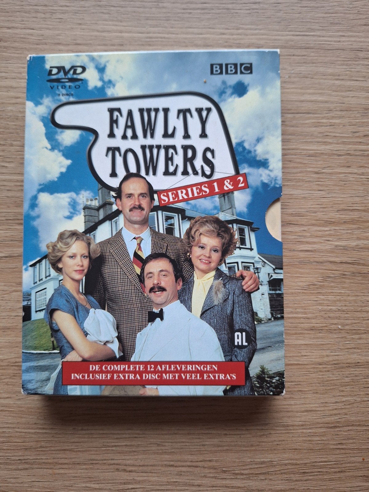 Fawlty Towers - Complete Serie 1 & 2 (DVD), Ophalen of Verzenden, Komedie, Inclusief boekje, Complete serie