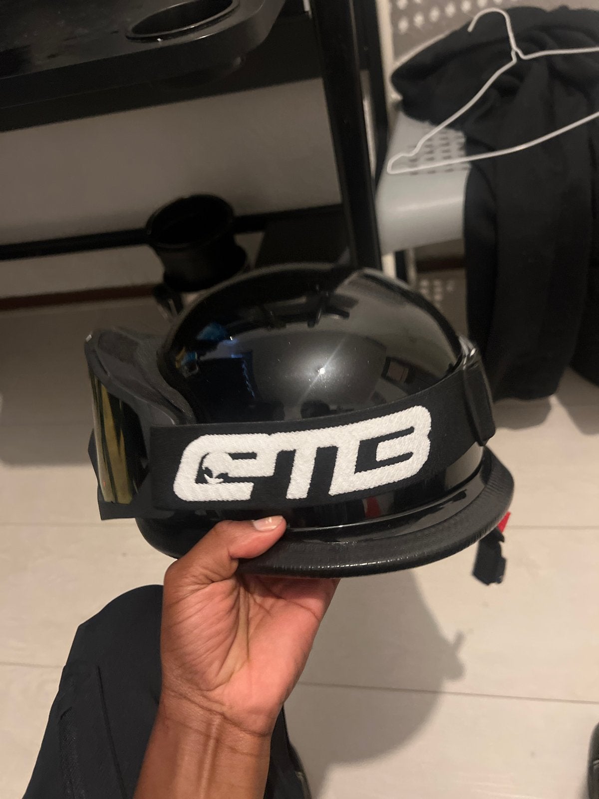 Zwart HQTK Helm met Ski Bril - Maat L (57-58cm), Ophalen, Gedragen, Hoed