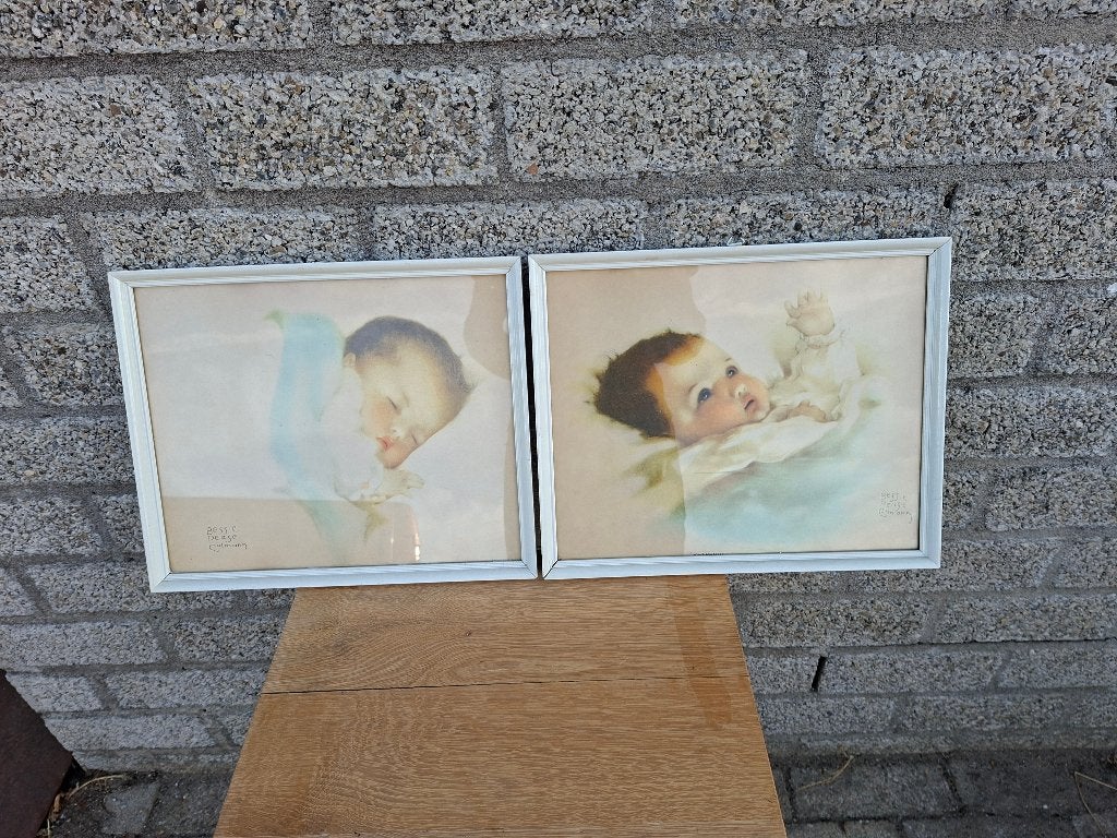 2 mooie leuke oude baby schilderijen, Ophalen of Verzenden, Zo goed als nieuw, Minder dan 50 cm, Schilderij