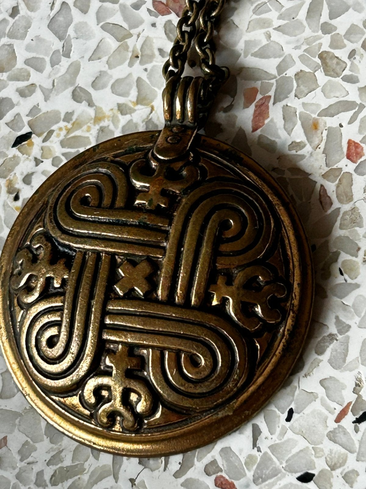 Kalevala koru fins finland design ketting brons groot, Overige materialen, Ophalen of Verzenden, Zo goed als nieuw, Kruis of Symbool