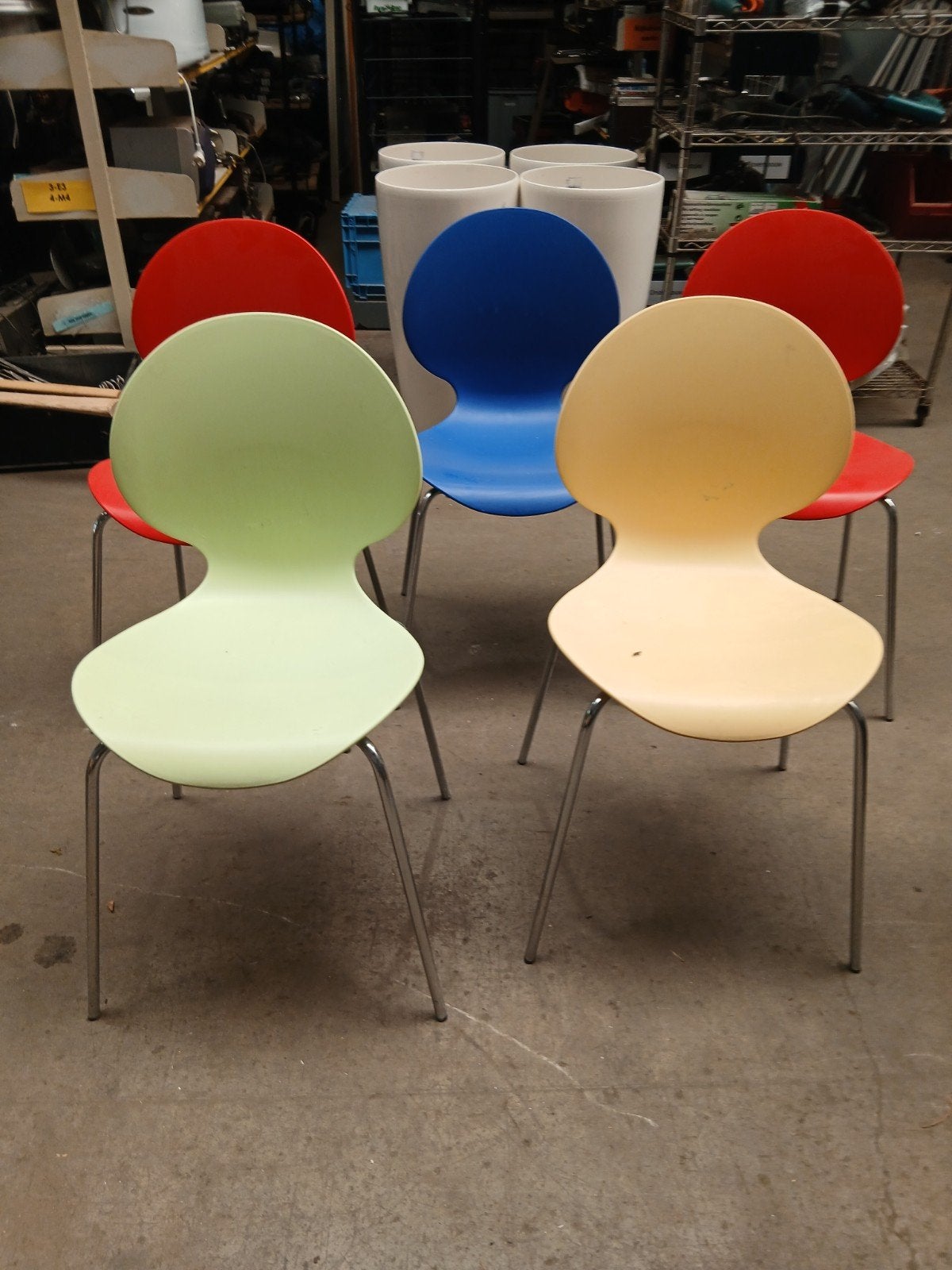 Set van 5 kleurrijke stoelen - zithoogte 47 cm, Huis en Inrichting, Stoelen, Ophalen, Gebruikt, Overige kleuren, Vijf, Zes of meer stoelen