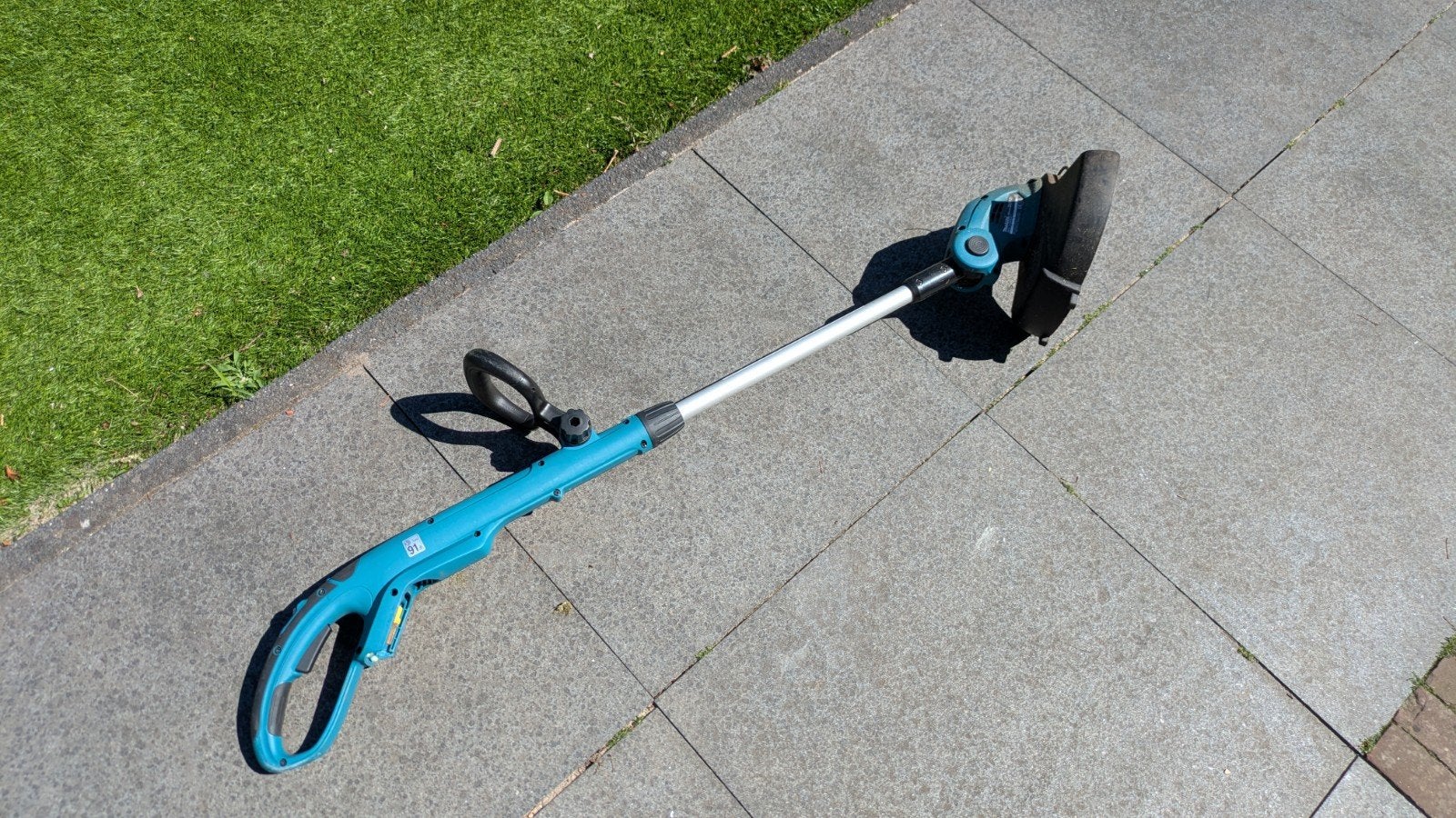 Makita DUR181 Accu Grastrimmer - 18V, 280mm Maaibreedte, Ophalen, Gebruikt, Accu, Makita