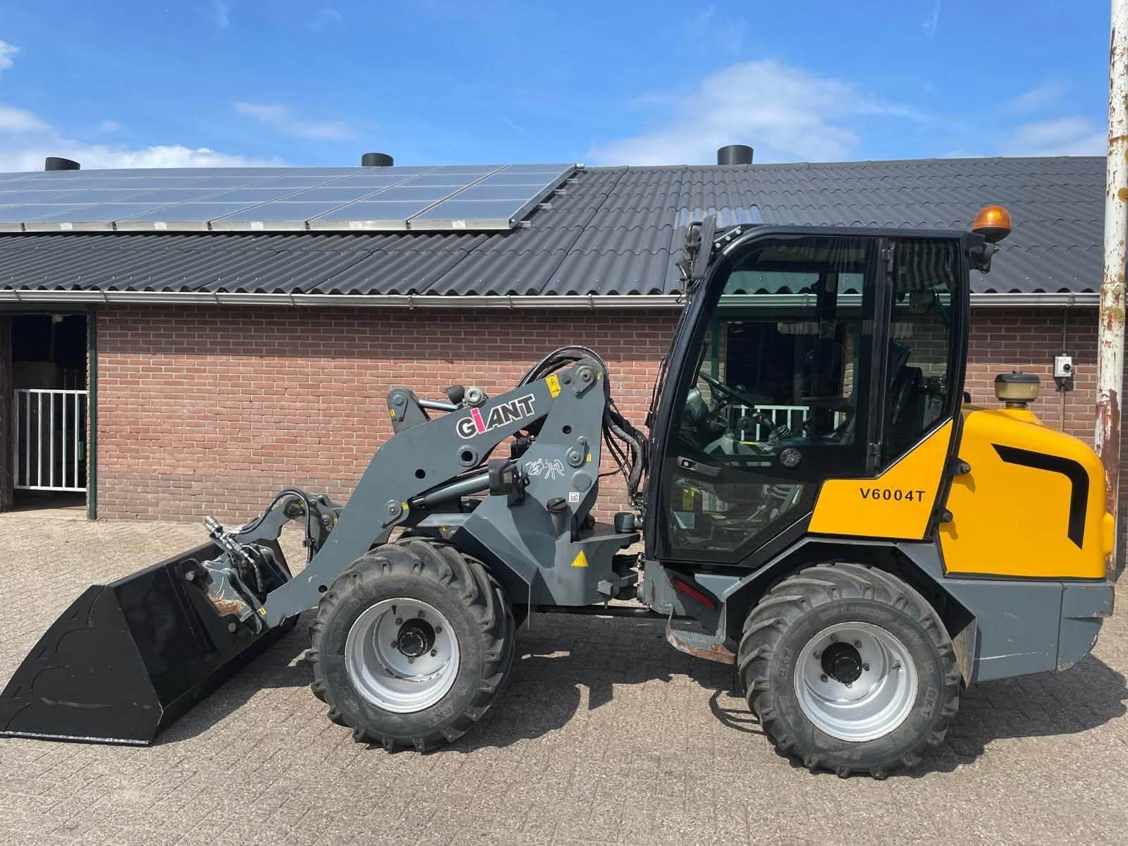 Giant V 6004 T Shovel Loader (bj 2011), Wiellader of Shovel