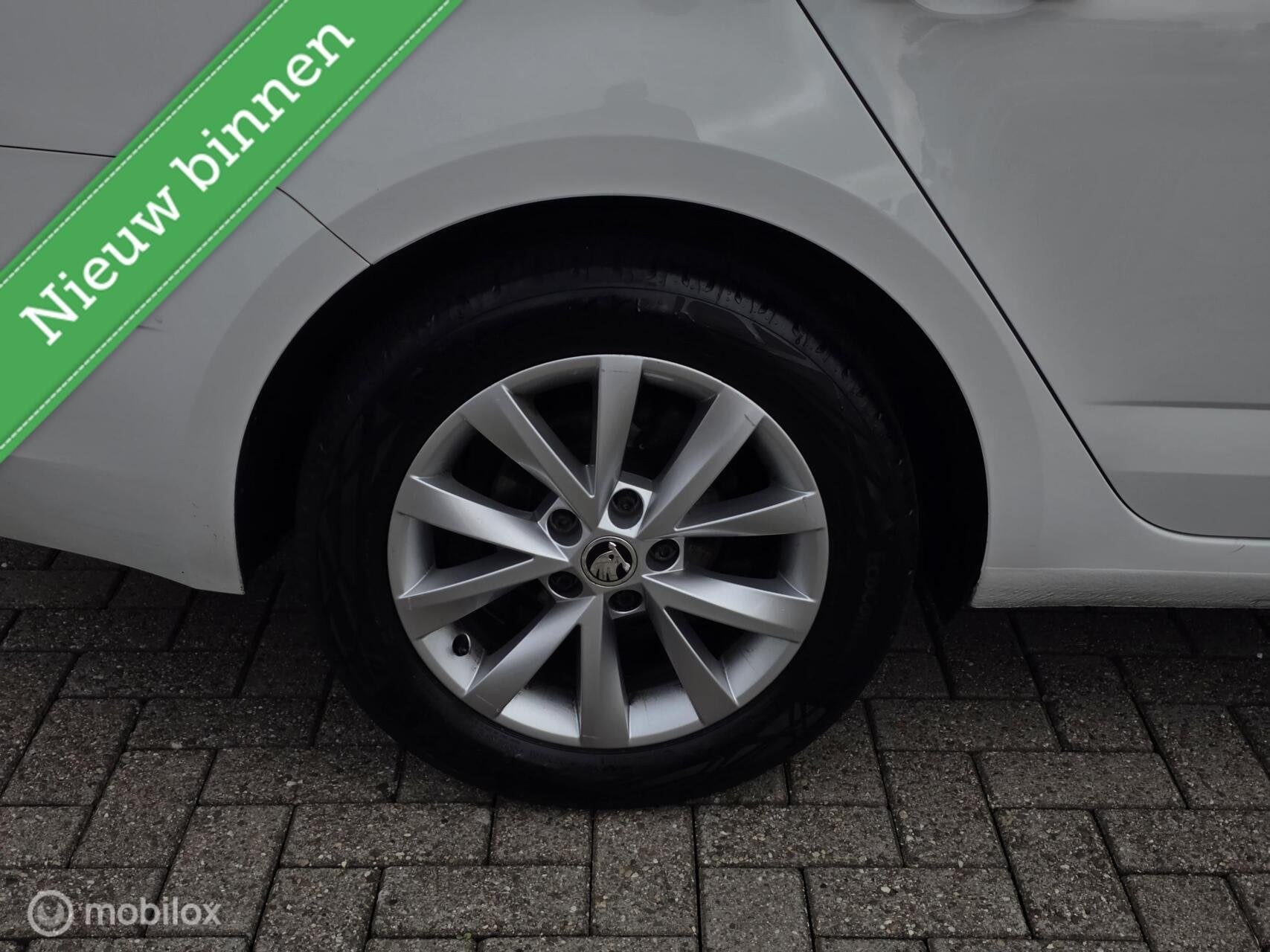 Skoda Octavia Combi 1.0 TSI Greentech Ambition Business, Auto's, Gebruikt, Euro 6, Met garantie (alle), Parkeersensor