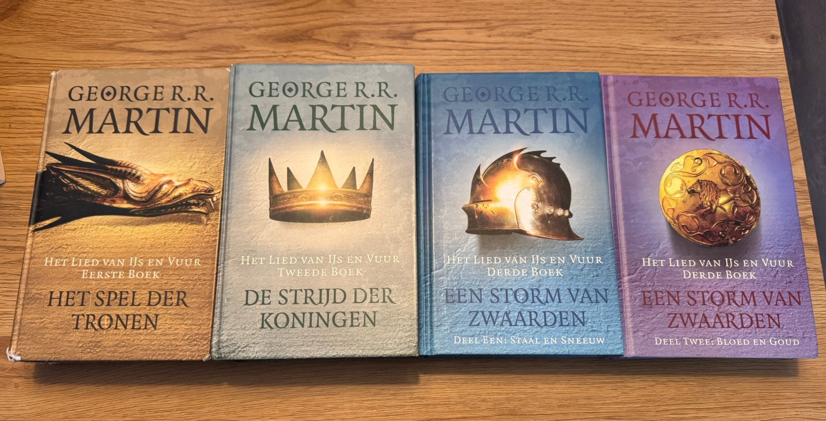Het lied van Ijs en Vuur - George R.R. Martin boeken, Ophalen, Zo goed als nieuw