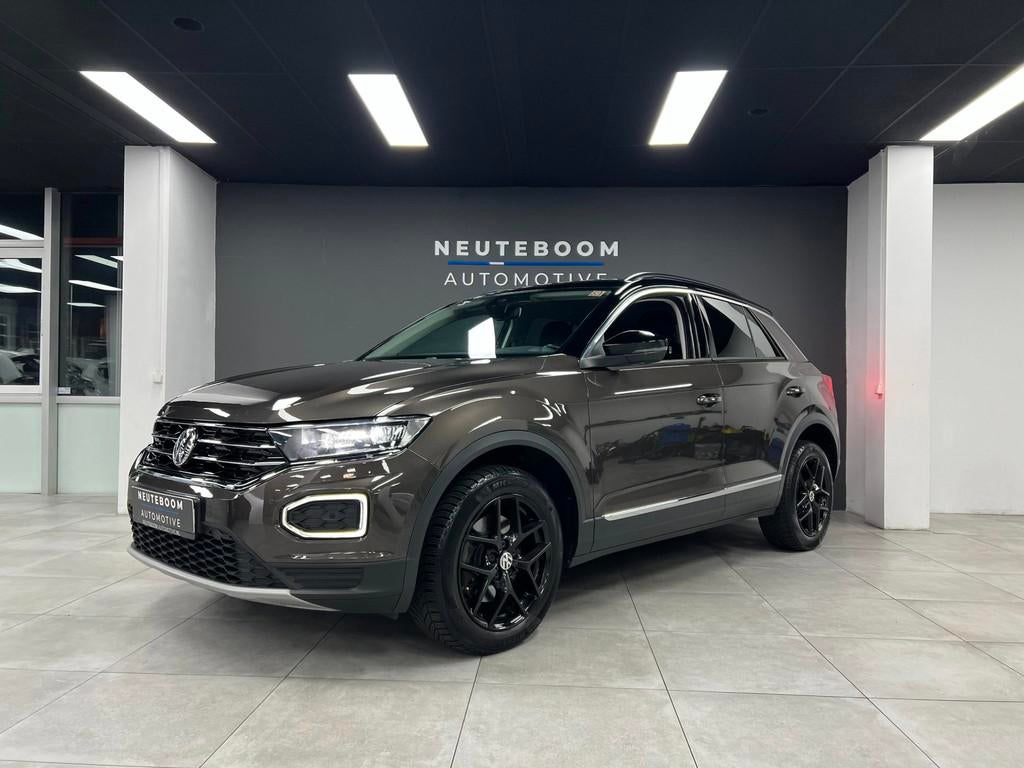 Volkswagen T-Roc 1.0 TSI | PDC | Lane Assist | Carplay |Led|, Voorwielaandrijving, Stof, Zwart, 116 pk