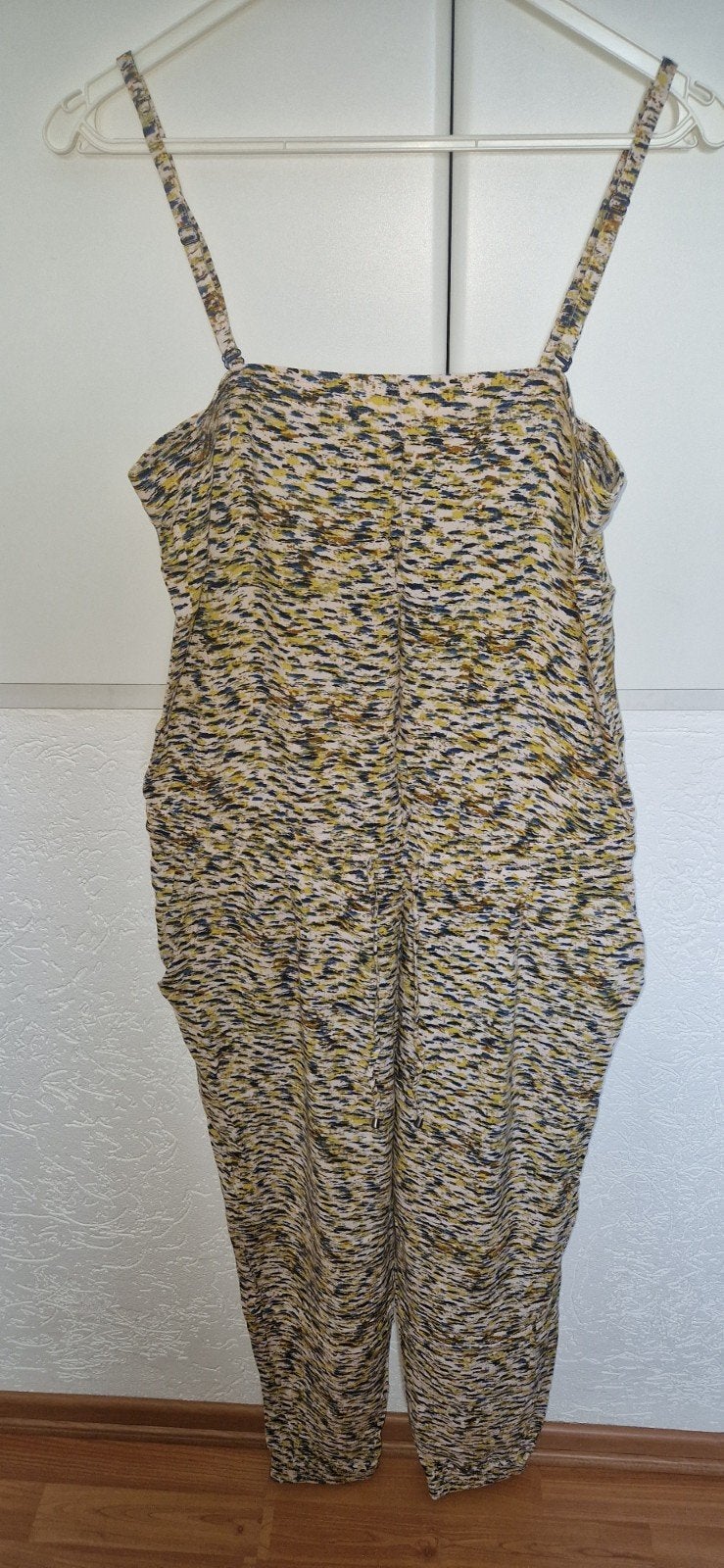 EDC Jumpsuit Maat L Zandkleurig, Kleding | Dames, Jumpsuits, Beige, Maat 42/44 (L), Ophalen of Verzenden, Gedragen