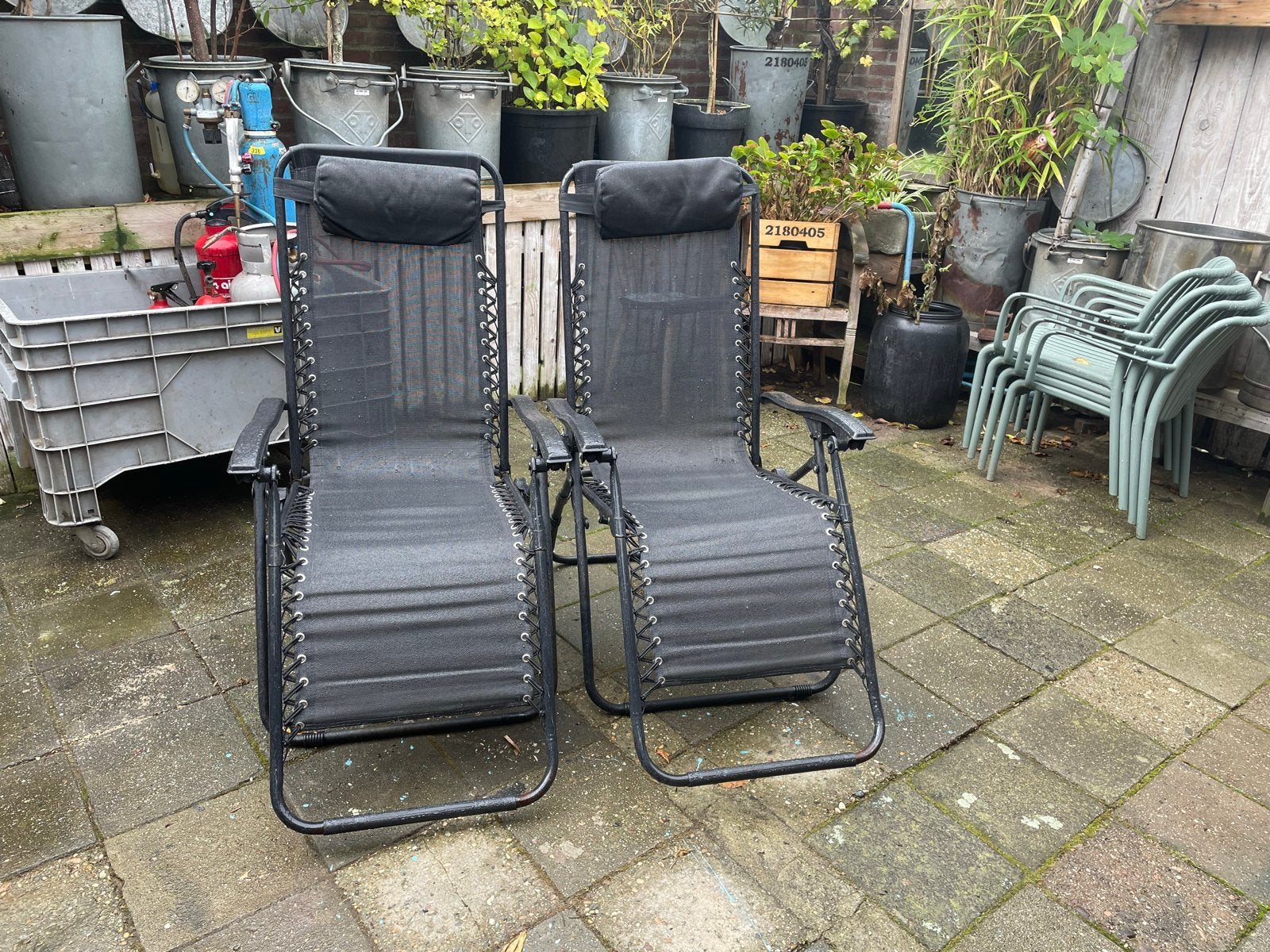Twee comfortabele ligstoelen voor tuin of terras, Tuin en Terras, Ophalen, Gebruikt, Textileen, Inklapbaar