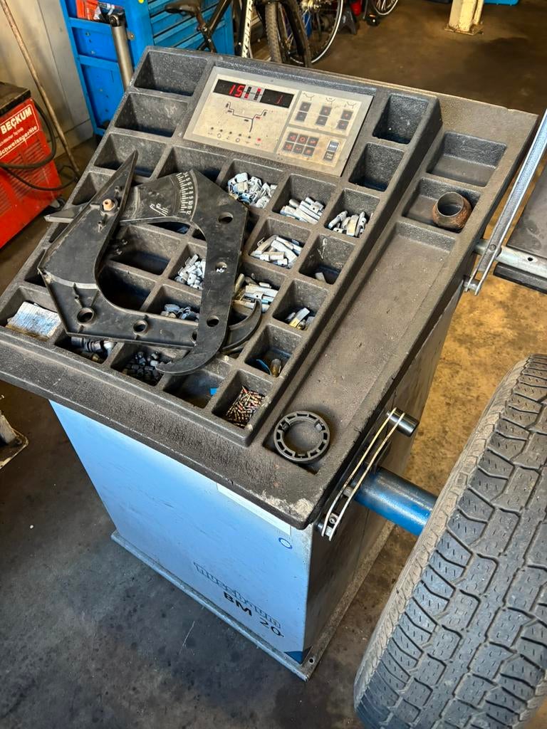 Bandenbalanceer machine, Auto diversen, Autogereedschap, Ophalen, Gebruikt