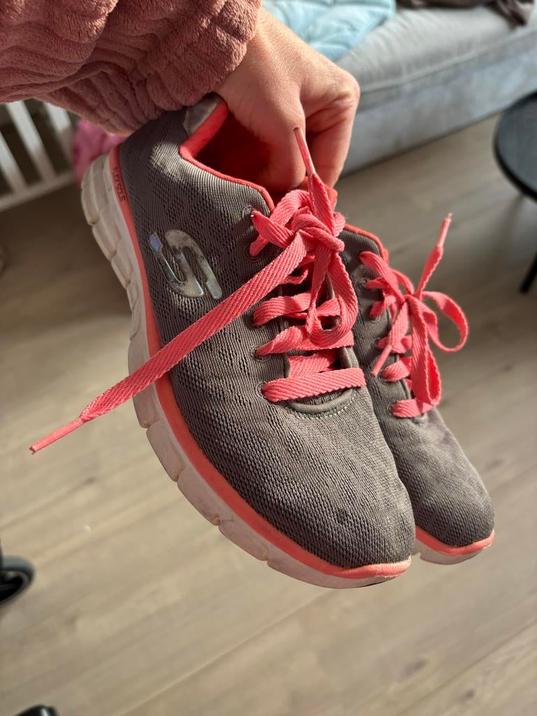 Sketchers sportschoenen maat 37 - Grijs/Roze, Overige typen, Ophalen of Verzenden, Maat 36 (S), Grijs