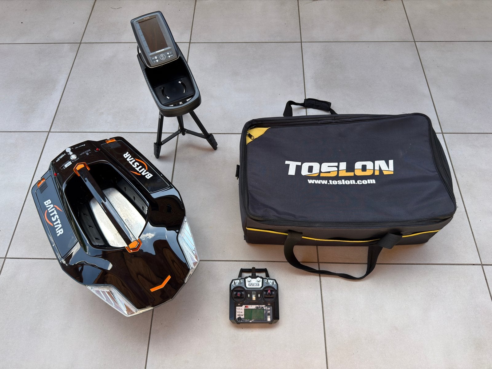 Toslon 730 Baitstar voerboot met TF500 dieptemeter, Ophalen, Zo goed als nieuw, Overige typen