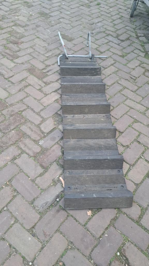 Te koop Rubberen trap, Doe-het-zelf en Verbouw, Overige typen, Ophalen of Verzenden, Minder dan 2 meter