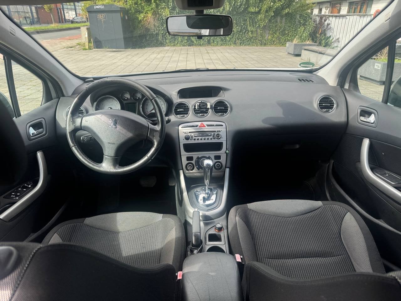 Foto 2 van Peugeot 308 1.6 VTi XS/Automaat/nieuwe apk/km nap