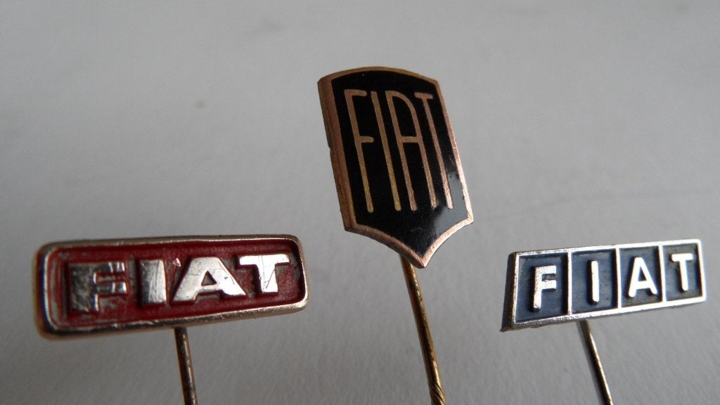 Fiat oldtimerauto speldjes 3 x, Verzenden, Gebruikt, Merk, Speldje of Pin
