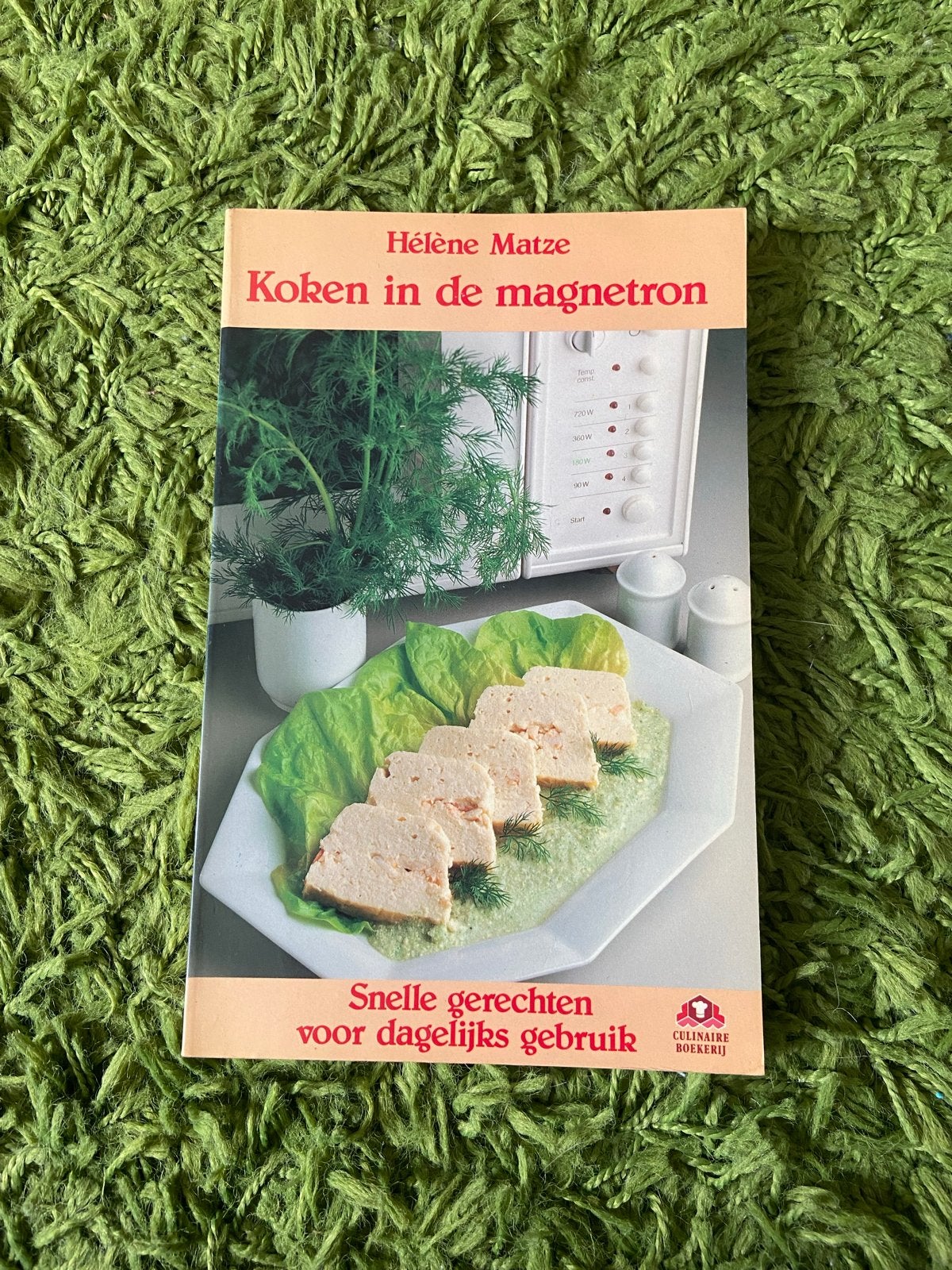 Koken in de magnetron - Hélène Matze, Ophalen of Verzenden, Gelezen, Overige gebieden, Hoofdgerechten