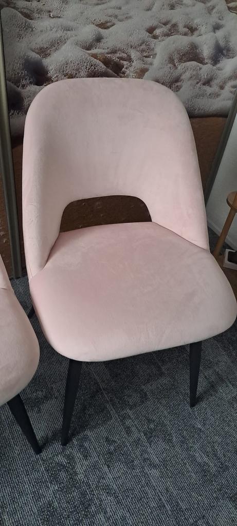 2 zacht roze eetkamerstoelen, Huis en Inrichting, Ophalen, Twee, Overige kleuren, Zo goed als nieuw