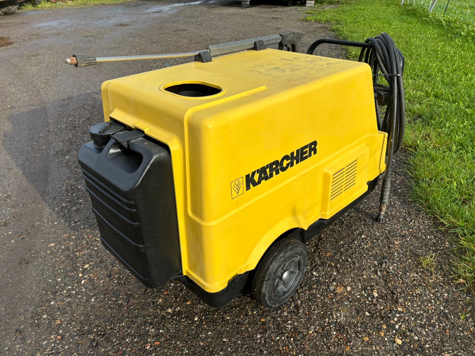 Te koop hogedrukreiniger Karchher HDS 690 warmwater, Ophalen, Zo goed als nieuw